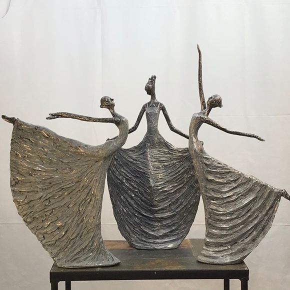 The Full Set of 3 Dancers Decorative Figurines - Picture 7 of 16